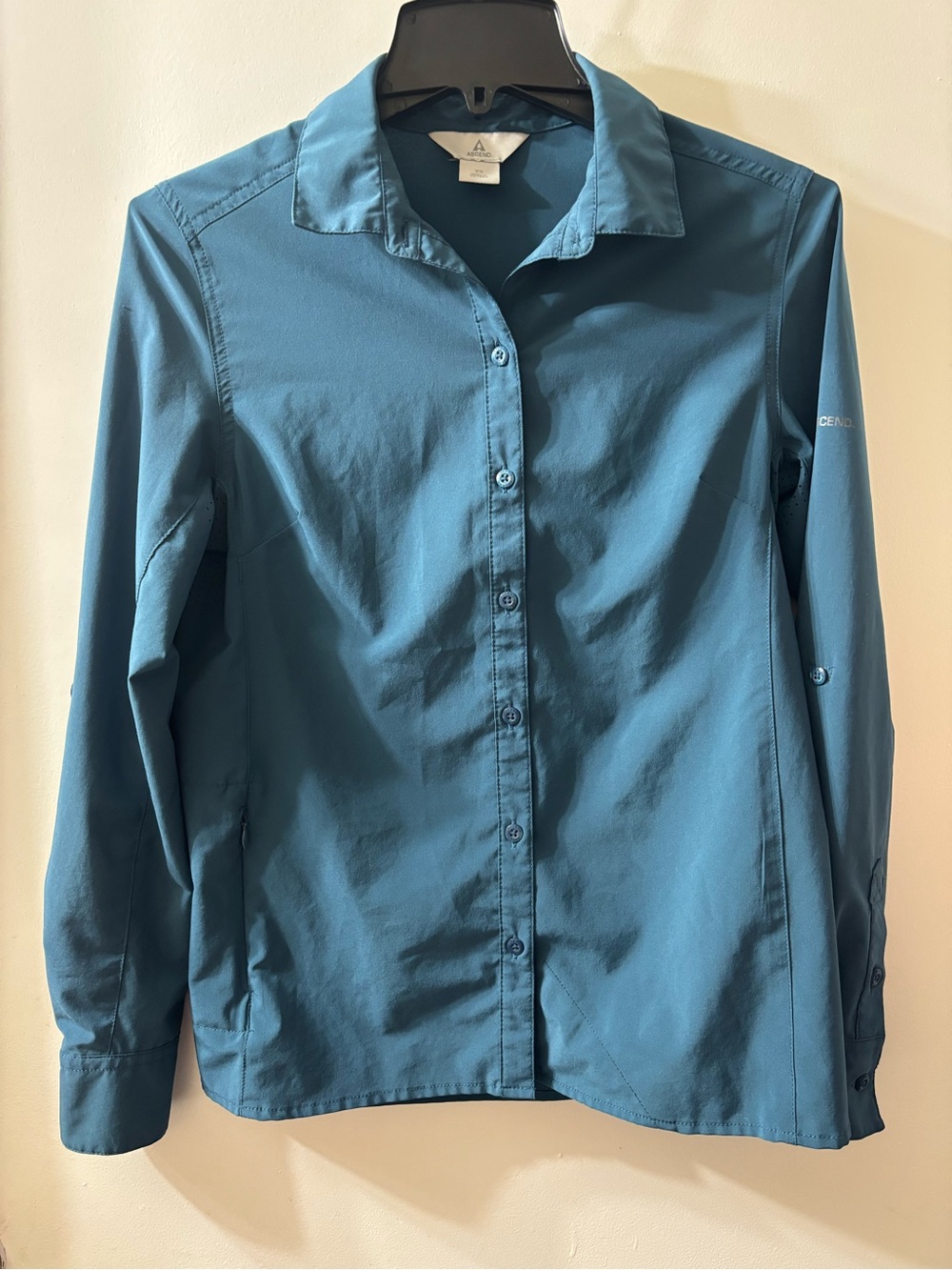 Ascend Teal Blue Long-Sleeve Button-Down Shirt
